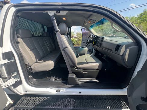 Used 2011 Chevrolet Silverado 2500 W/T image 11