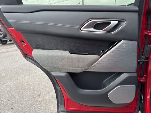 Used 2019 Land Rover Range Rover Velar R-Dynamic HSE image 21