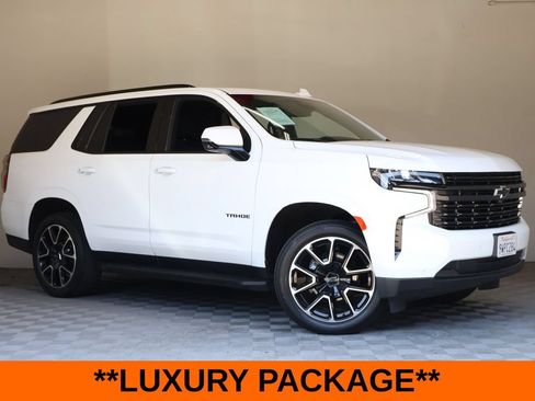 Used 2023 Chevrolet Tahoe RST w/ Luxury Package AWD/4WD image 2