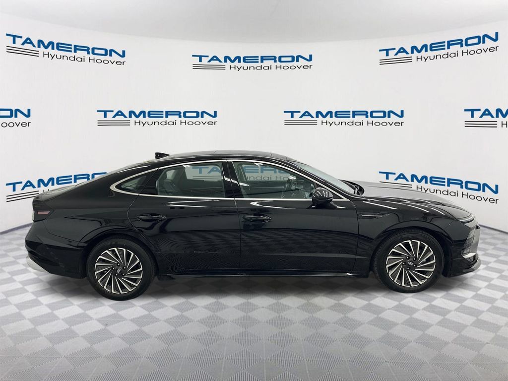 Used 2026 Hyundai Sonata Limited FWD image 6
