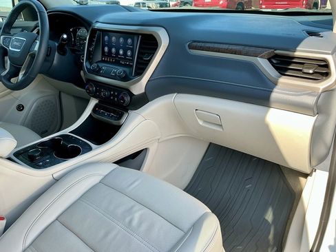 Used 2023 GMC Acadia Denali w/ Denali Technology Package image 25