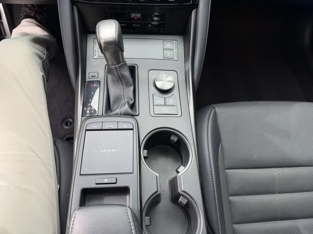 Used 2021 Lexus IS 350 F Sport RWD image 17