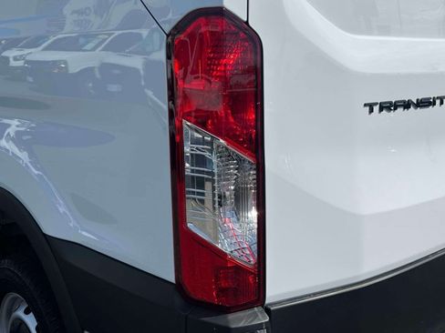 Used 2026 Ford Transit 250 Low Roof RWD image 12
