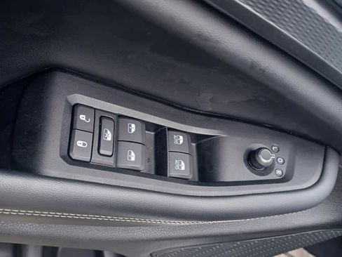 Used 2023 Jeep Grand Cherokee Altitude AWD/4WD image 16