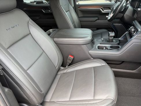 Used 2024 GMC Sierra 1500 Denali w/ Technology Package AWD/4WD image 31