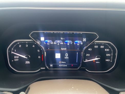 Used 2021 GMC Yukon Denali w/ Denali Premium Package image 8