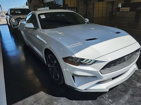Used 2020 Ford Mustang Coupe RWD image 1