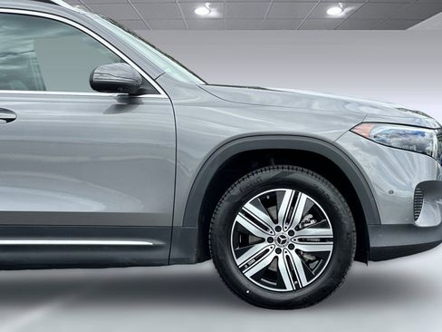 Used 2025 Mercedes-Benz EQB 250+ image 21