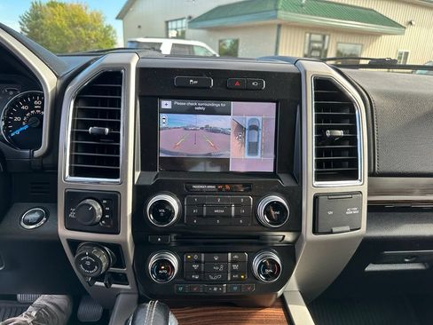 Used 2017 Ford F150 Lariat w/ Equipment Group 502A Luxury AWD/4WD image 18