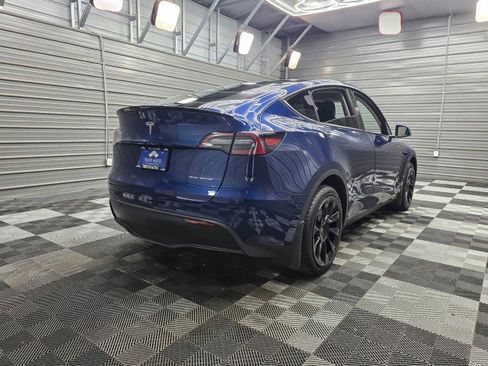 Used 2025 Tesla Model Y Long Range AWD/4WD image 5