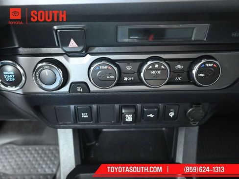 Used 2023 Toyota Tacoma TRD Sport image 17