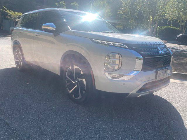 Used 2022 Mitsubishi Outlander SE AWD/4WD image 3