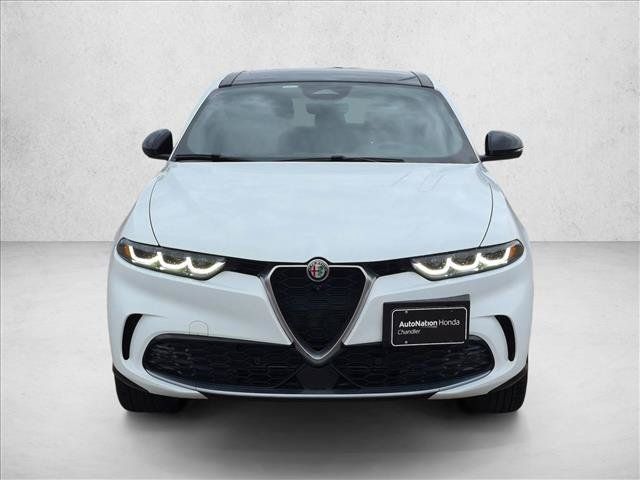 Used 2024 Alfa Romeo Tonale Ti AWD/4WD image 2