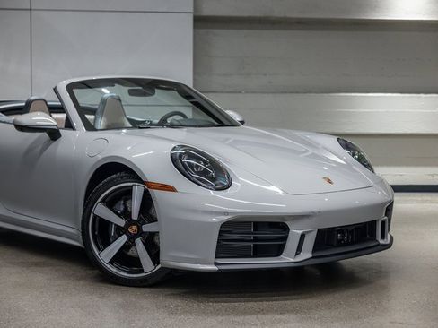 Used 2025 Porsche 911 Carrera image 15