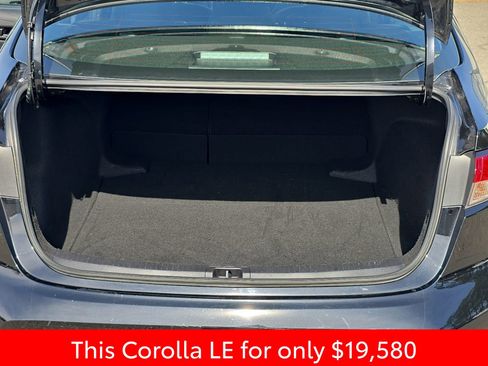 Used 2025 Toyota Corolla LE image 18