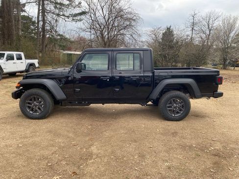 New 2026 Jeep Gladiator Sport image 8