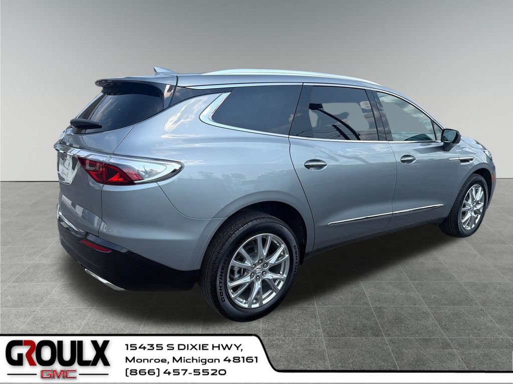 Used 2023 Buick Enclave Essence w/ Sport Touring Edition AWD/4WD image 6