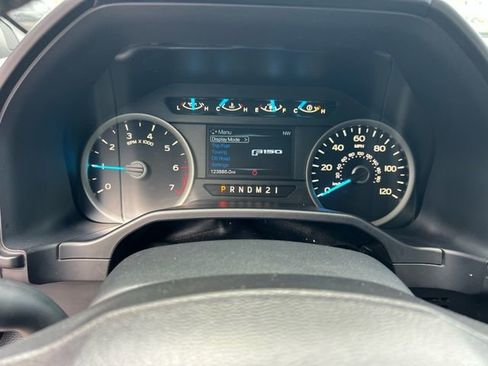 Used 2016 Ford F150 XLT w/ Equipment Group 302A Luxury image 19