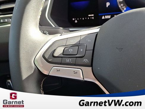 Certified 2022 Volkswagen Tiguan SE image 21