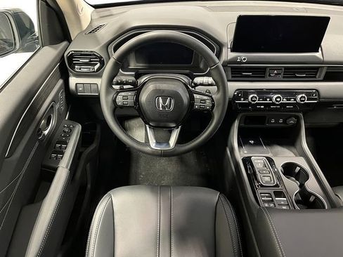 New 2026 Honda Pilot Touring image 18