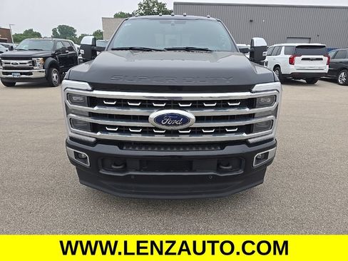 Used 2023 Ford F250 Platinum AWD/4WD image 2