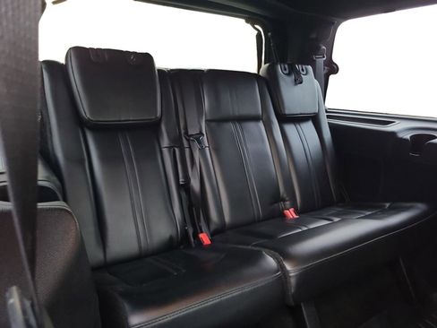 Used 2016 Lincoln Navigator Select image 23