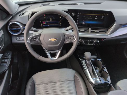 New 2026 Chevrolet Trax LT w/ Driver Confidence Package FWD image 21