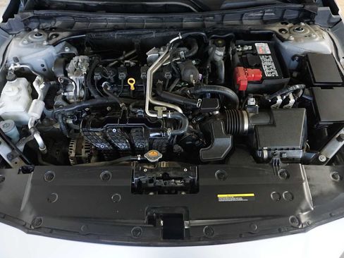 Used 2024 Nissan Altima 2.5 SV image 12