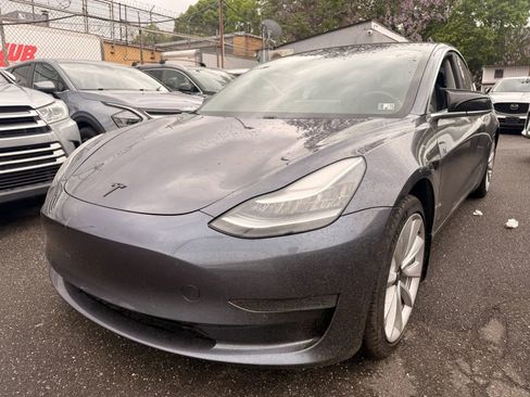 Used 2020 Tesla Model 3 Standard Range Plus RWD image 31