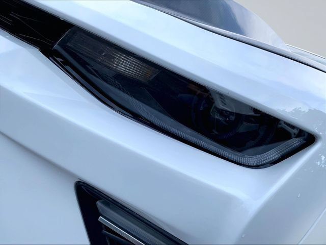 Used 2018 Chevrolet Camaro SS RWD image 7