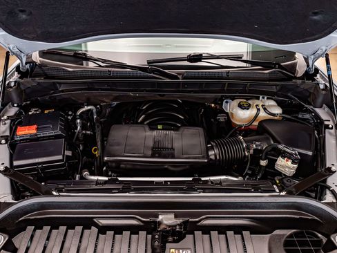 Used 2025 GMC Sierra 1500 AT4 w/ Technology Package image 32