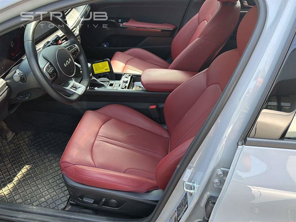 Used 2025 Kia K5 GT-Line w/ GT-Line Premium Package AWD/4WD image 4