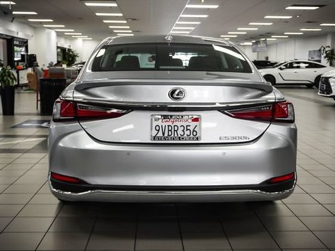 Certified 2025 Lexus ES 300h w/ Premium Package FWD image 7