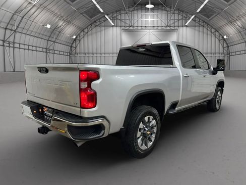 Used 2023 Chevrolet Silverado 2500 LT w/ Convenience Package AWD/4WD image 5