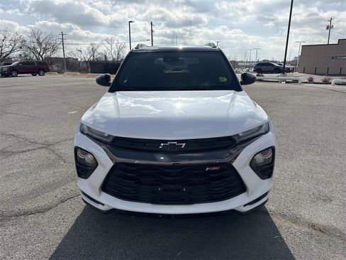 Used 2023 Chevrolet TrailBlazer RS w/ Sun and Liftgate Package image 9