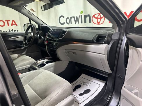 Used 2021 Honda Pilot EX image 12