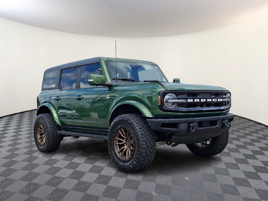 Used 2023 Ford Bronco Outer Banks AWD/4WD image 1