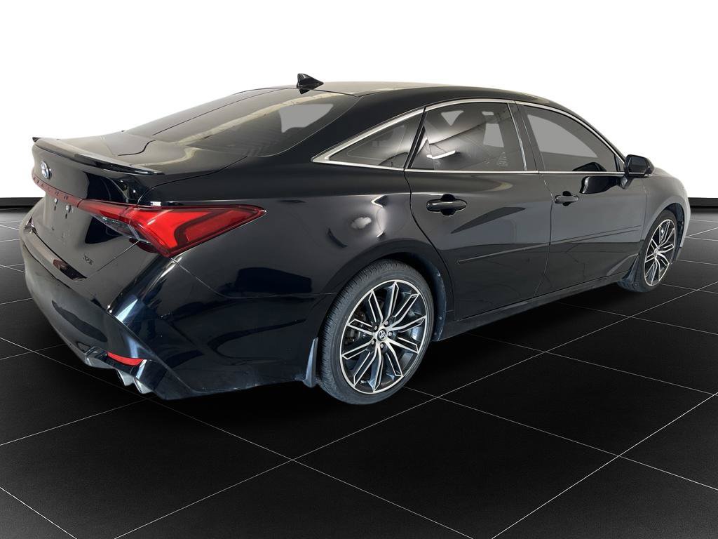 Used 2019 Toyota Avalon XSE w/ All Weather Liner Package FWD image 5