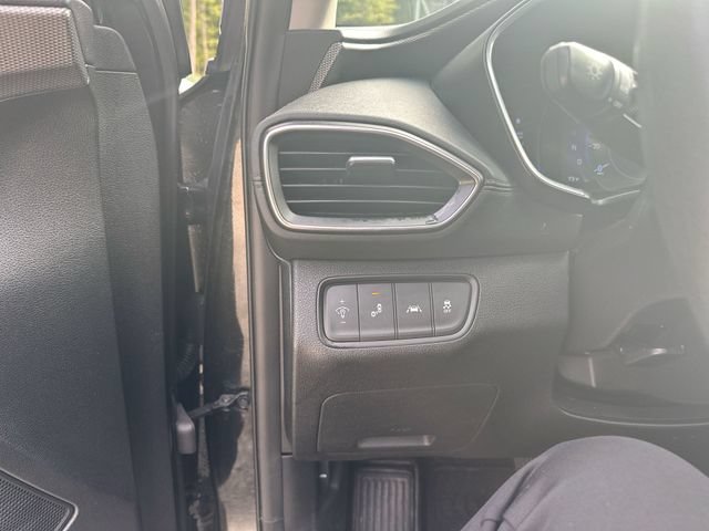Used 2019 Hyundai Santa Fe SEL FWD image 20