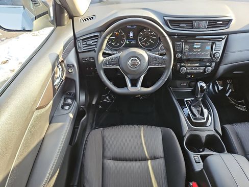 Certified 2019 Nissan Rogue SV image 11