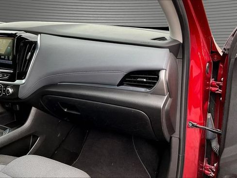 Used 2019 Chevrolet Traverse LT FWD image 27