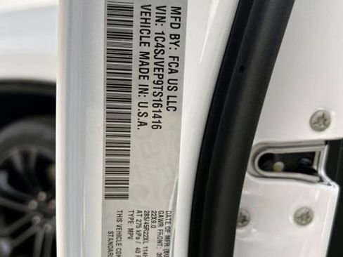 New 2026 Jeep Grand Wagoneer Summit AWD/4WD image 9