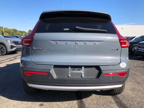 Used 2023 Volvo XC40 B5 Ultimate w/ Protection Package Premier image 5