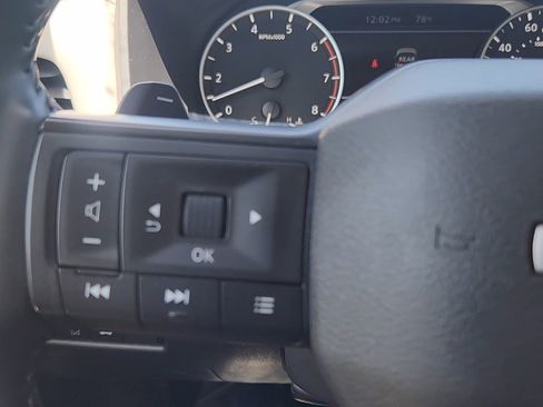 Used 2025 Nissan Rogue SV AWD/4WD image 13