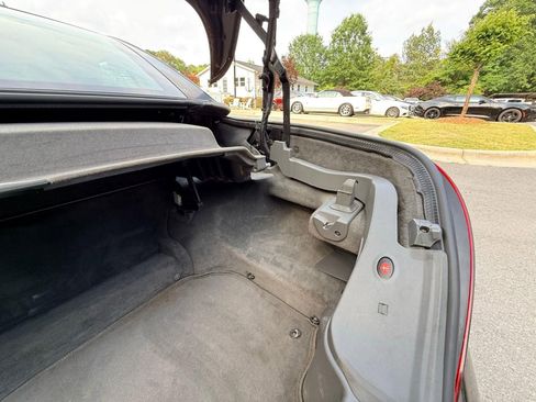Used 2011 Mercedes-Benz SL 550 image 13