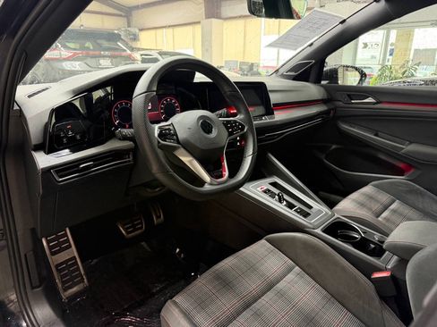 Used 2022 Volkswagen GTI SE FWD image 10