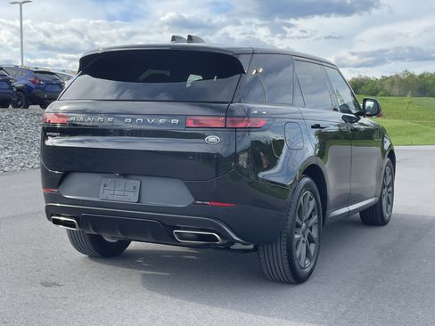 Used 2023 Land Rover Range Rover Sport SE AWD/4WD image 3