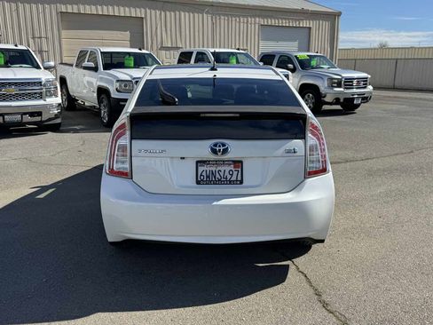 Used 2012 Toyota Prius Three w/ Solar Roof Pkg image 8