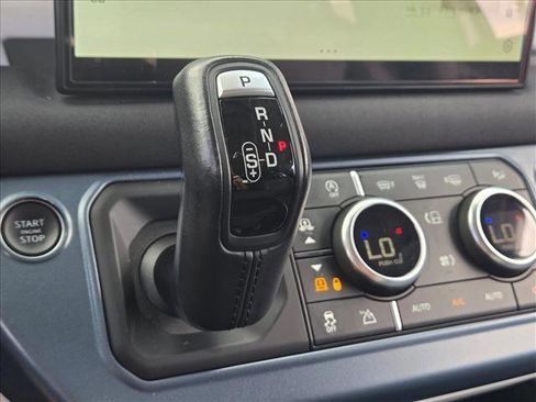 Used 2022 Land Rover Defender 90 S image 11