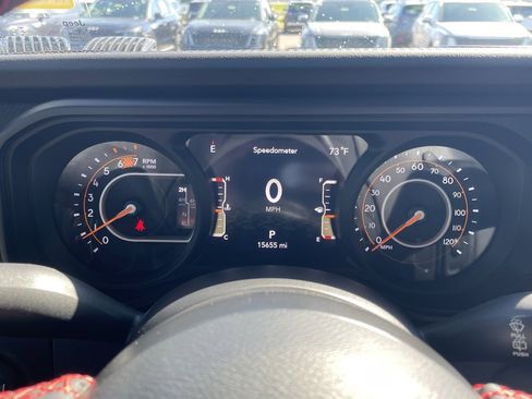 Used 2024 Jeep Wrangler Unlimited Rubicon image 12